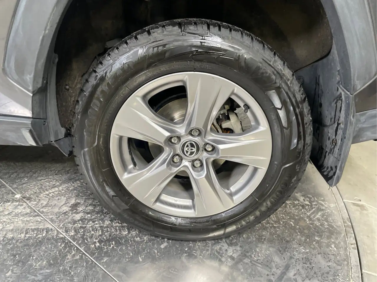 Toyota RAV 4 снимка Toyota RAV 4