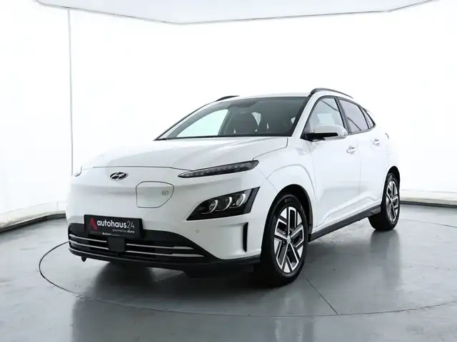 Hyundai Kona view 3