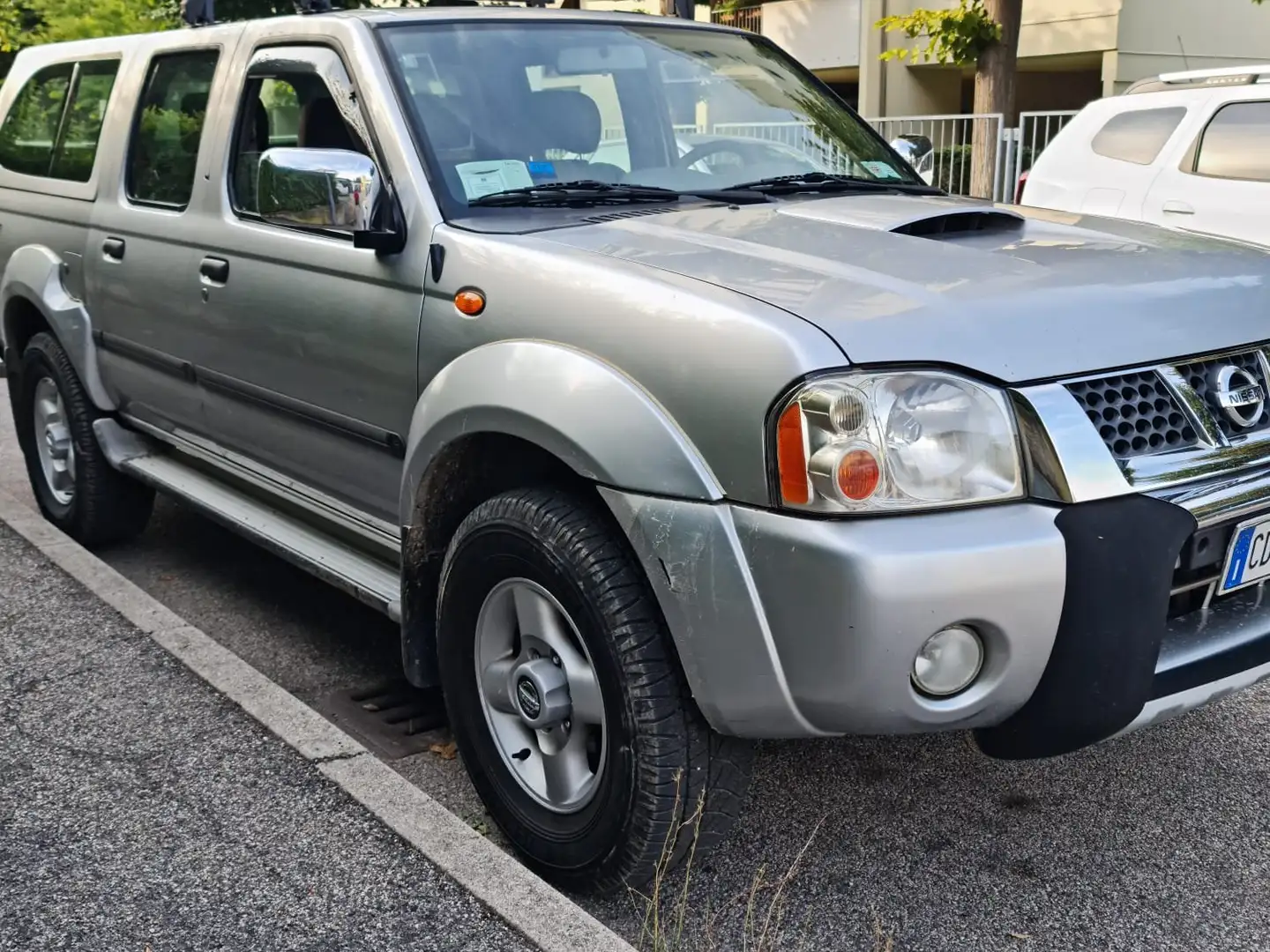 Nissan Pick Up Double Cab Navara 2.5 td 133cv - 2
