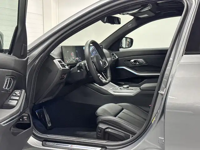 BMW 3 Series view 9