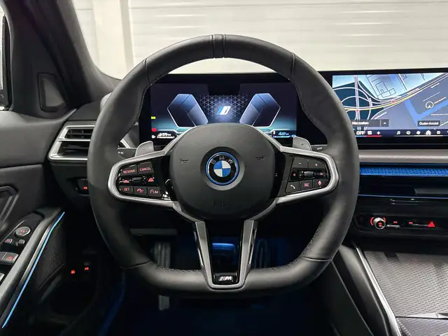 BMW 3 Series view 13