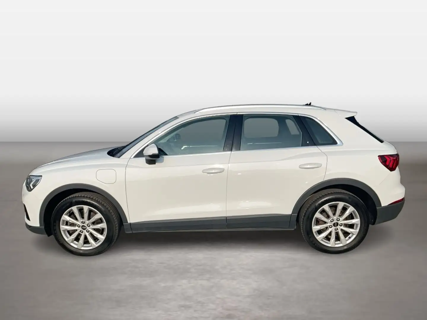 Audi Q3 e-tron 45 TFSI e Weiß - 2