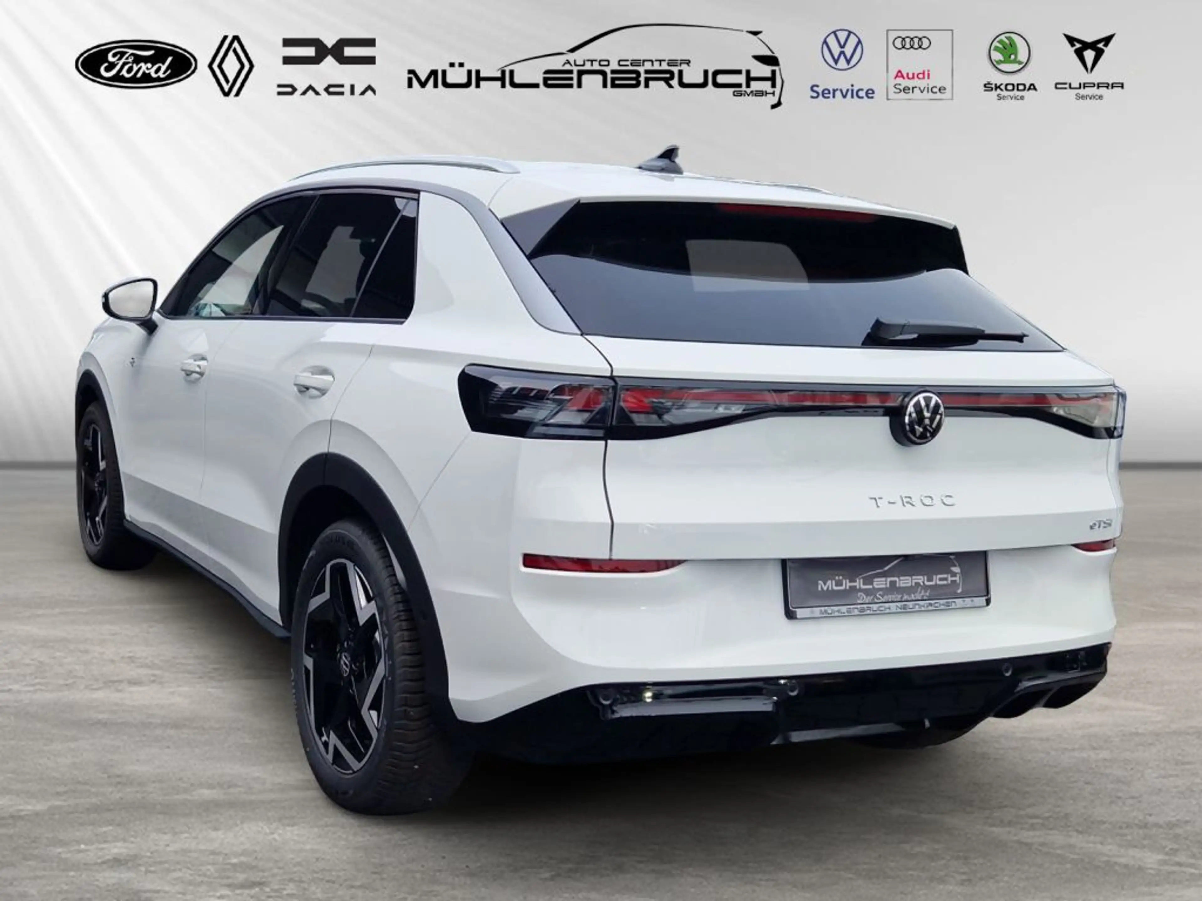 Volkswagen T-Roc 1.5 eTSI OPF DSG R-Line — photo 10