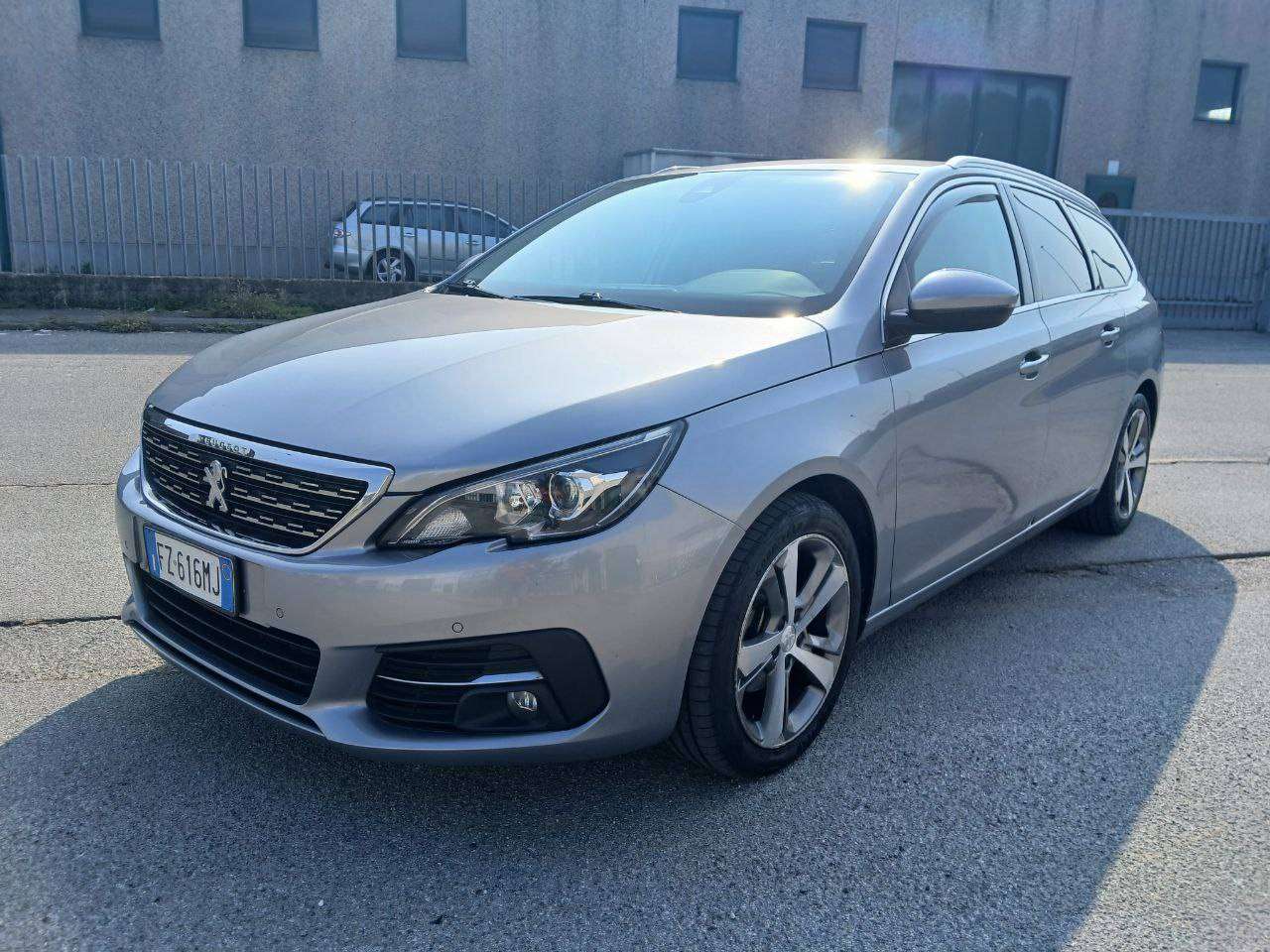 Peugeot 308 308 BlueHDi 130 EAT8 SW Allure