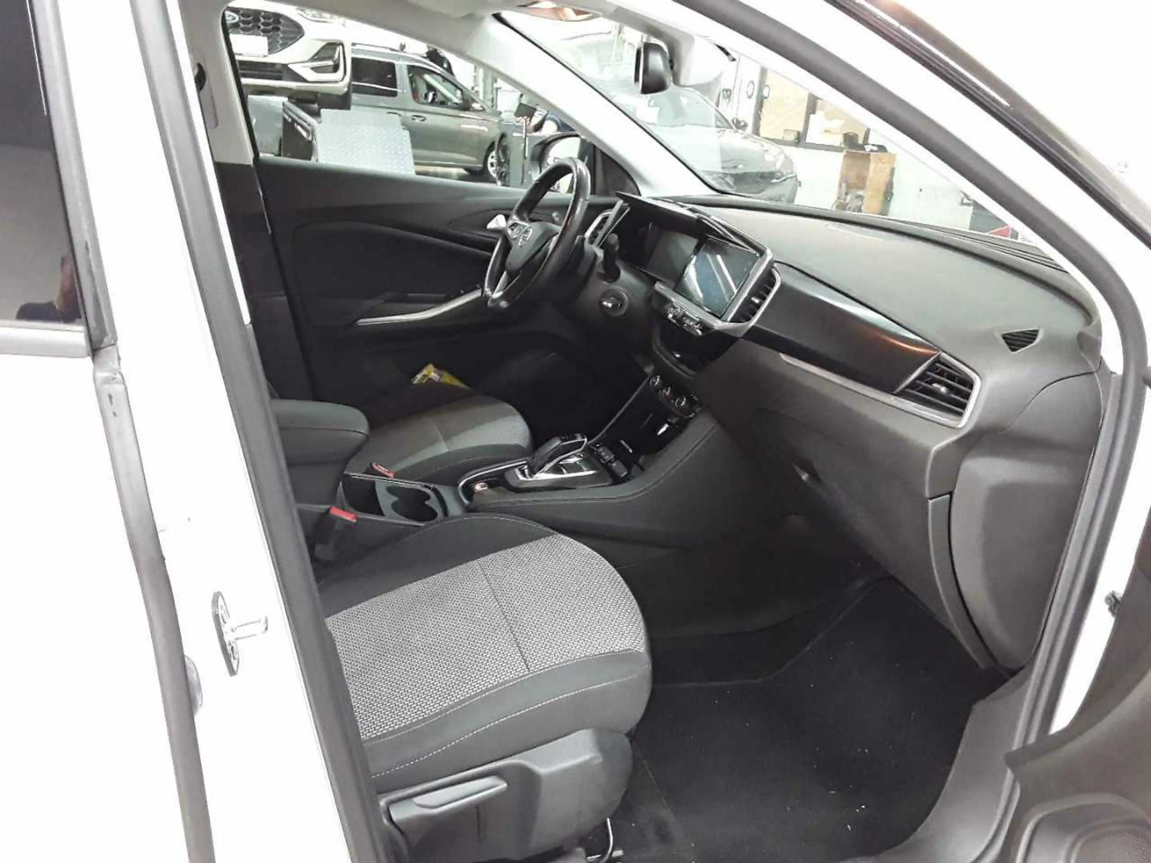 Opel Grandland Grandland 1.5 D Automatik GS Line SHZ — photo 8