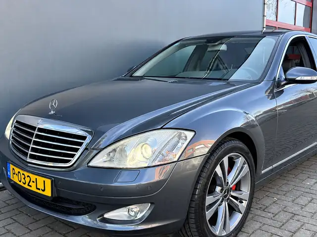Mercedes-Benz S-Class view 14