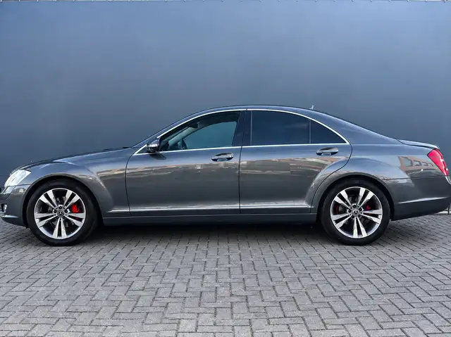 Mercedes-Benz S-Class view 9