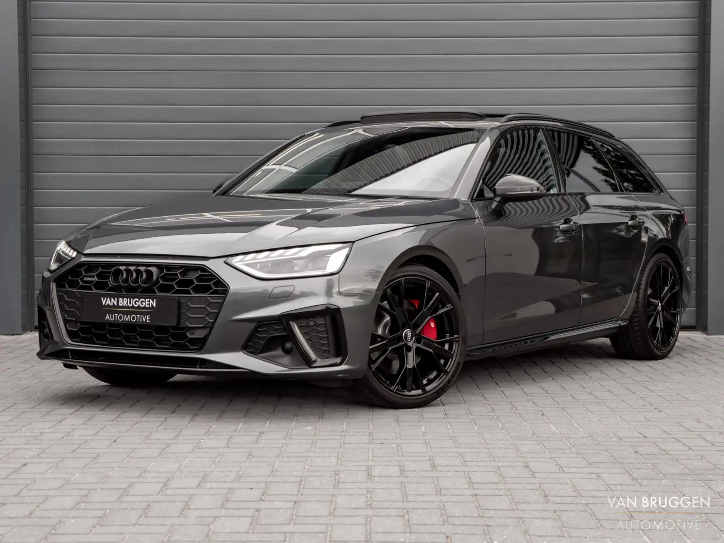 Audi A4 Avant 45 TFSI Quattro S-Line Pano B&O Trekh Massag Grijs - 1