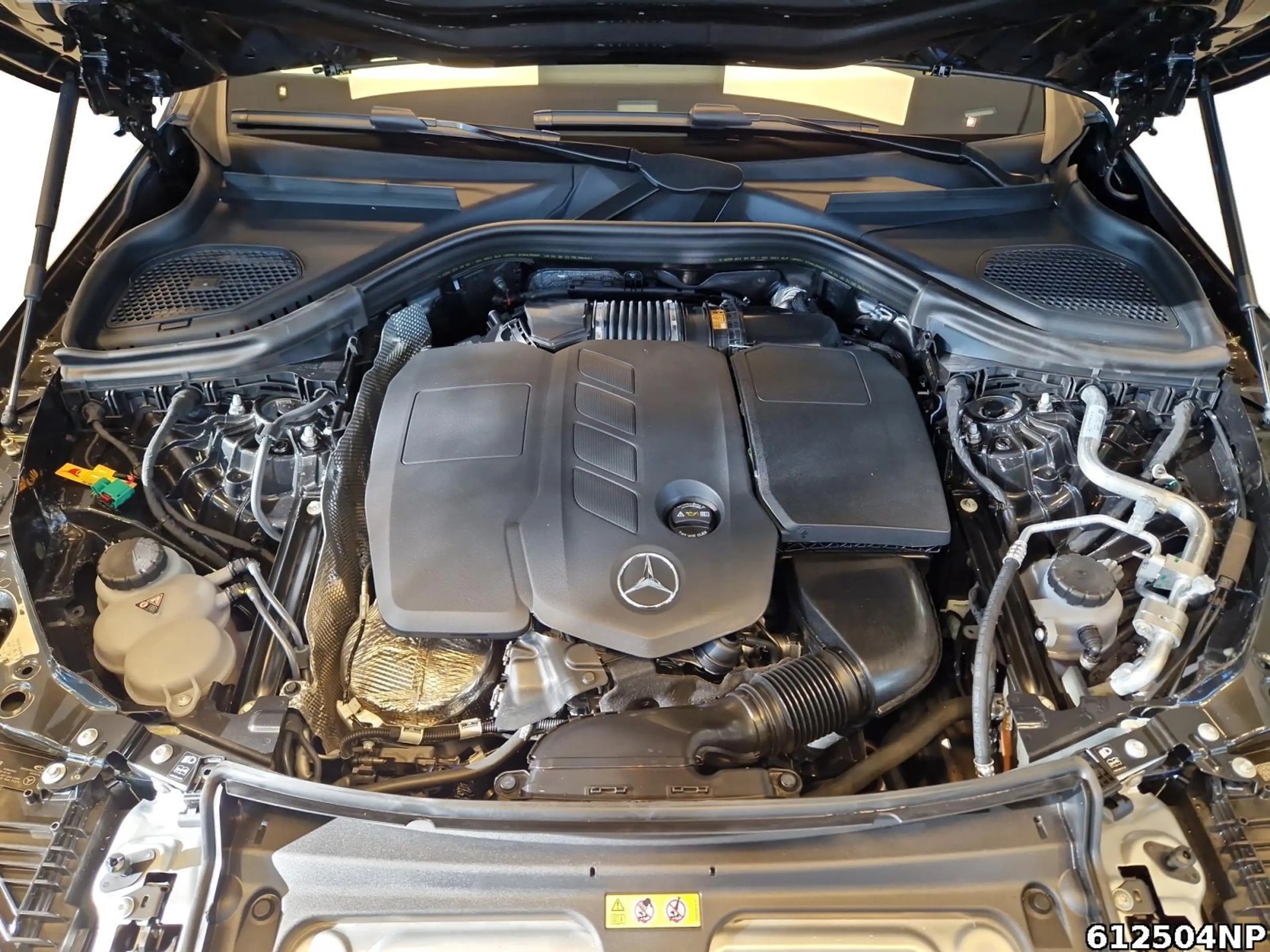 Mercedes-Benz GLC 300 de 4M AMG Pano AHK Digital-Light Soundsy — photo 7