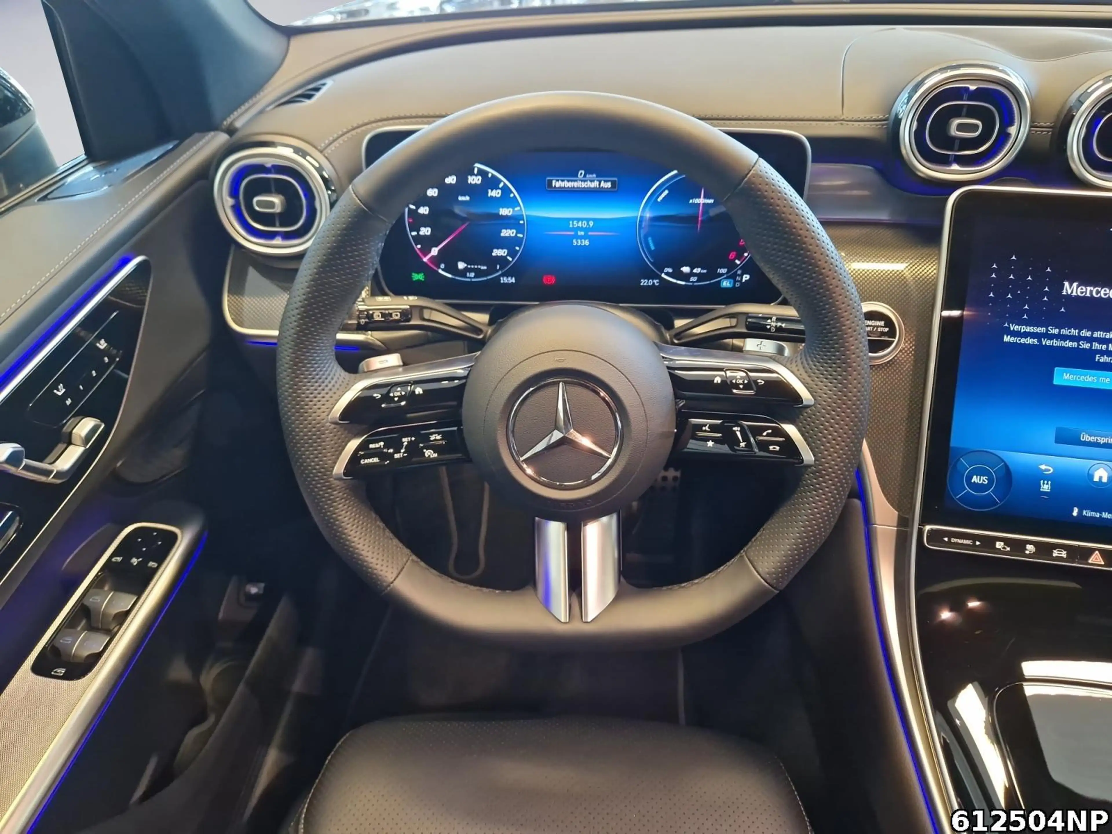 Mercedes-Benz GLC 300 de 4M AMG Pano AHK Digital-Light Soundsy — photo 10