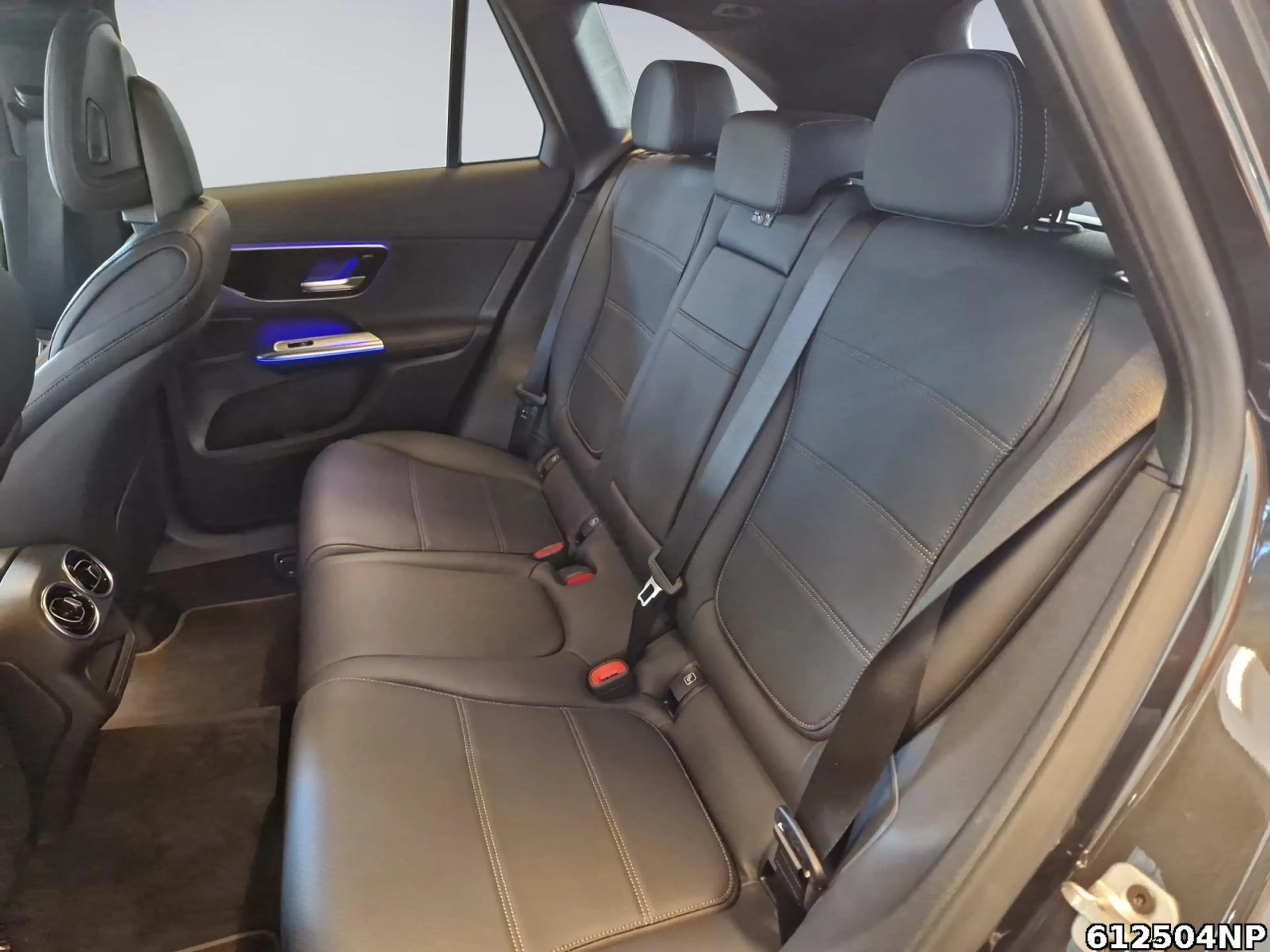 Mercedes-Benz GLC 300 de 4M AMG Pano AHK Digital-Light Soundsy — photo 8