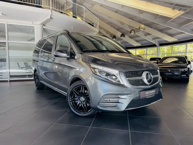 Mercedes-Benz V 300 4MATIC EDITION LANG AMG LINE 7 SITZER