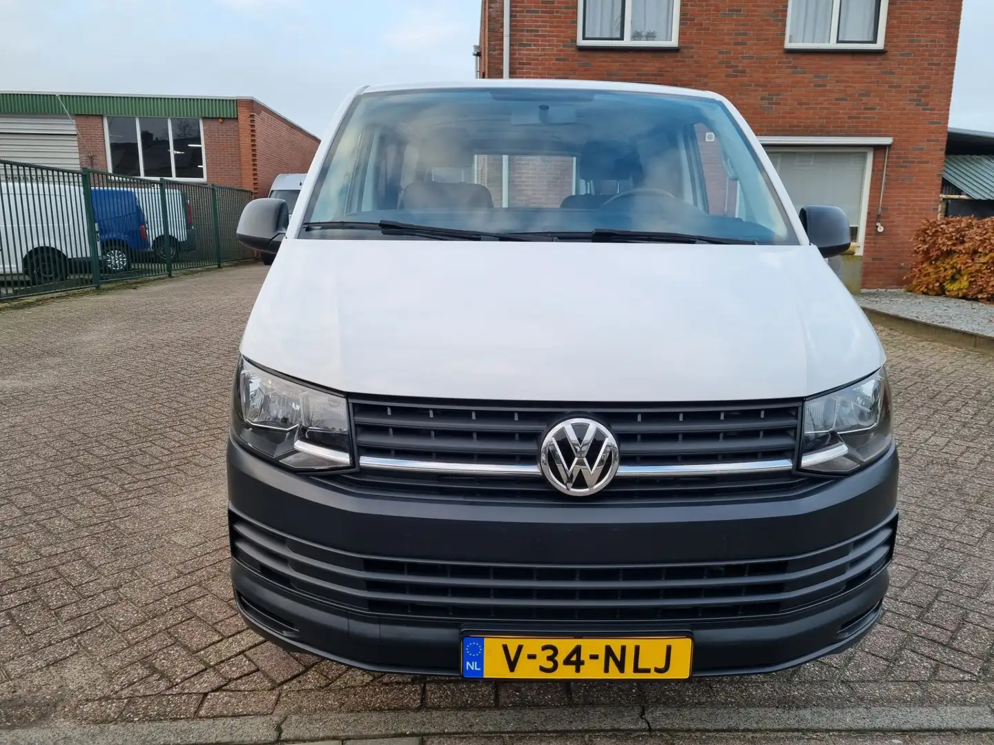 Volkswagen T6 Transporter 2.0 TSI  BENZINE BTW EN BPM VRIJ GARANTIE EURO 6 Wit - 2