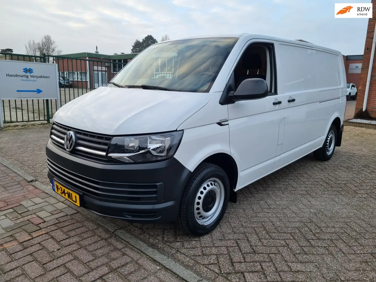 Volkswagen T6 Transporter 2.0 TSI  BENZINE BTW EN BPM VRIJ GARANTIE EURO 6 Wit - 1