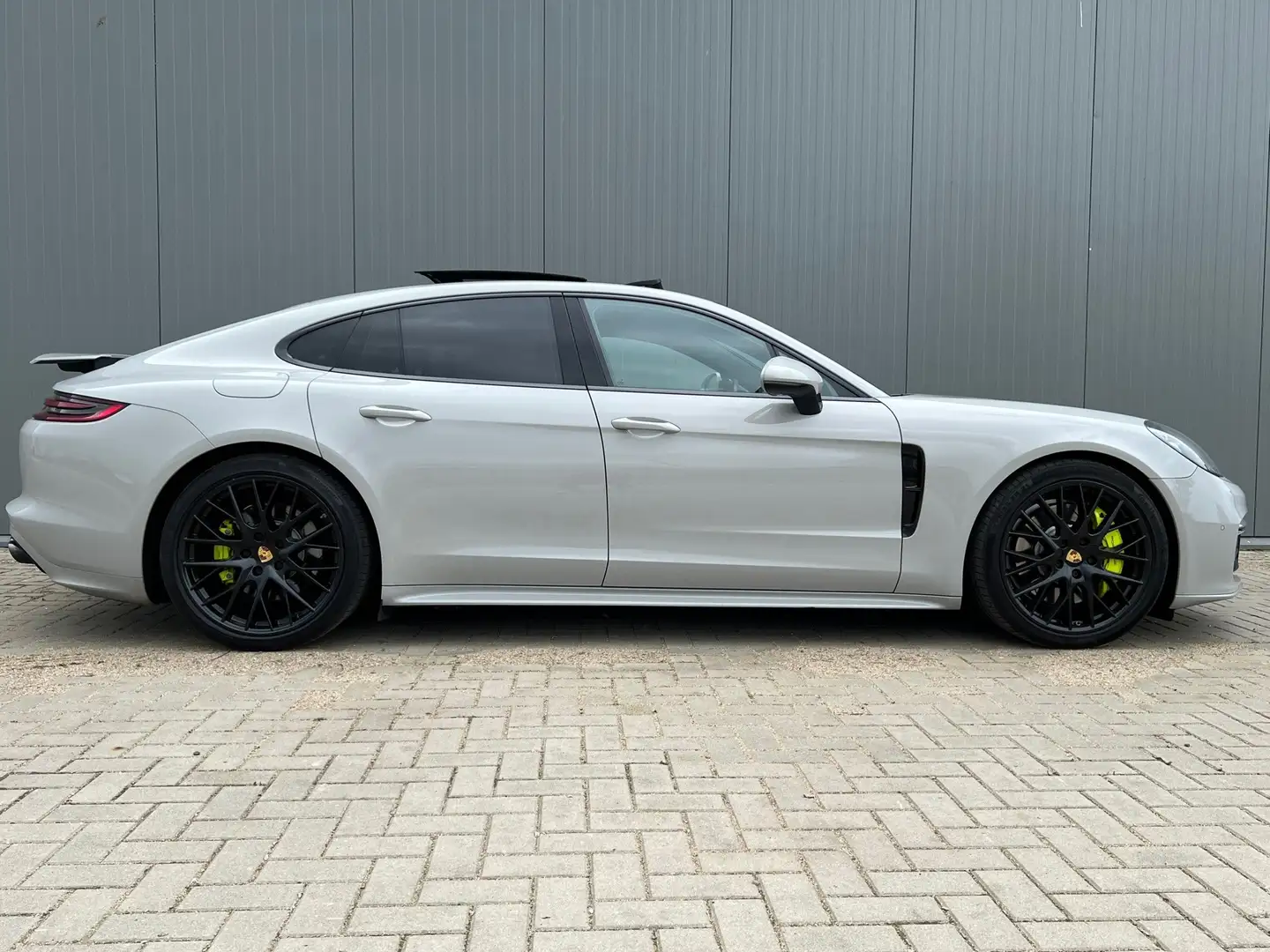 Porsche Panamera 2.9 E-Hybrid 462Pk Krijt Pano Sport 21inch Grijs - 2