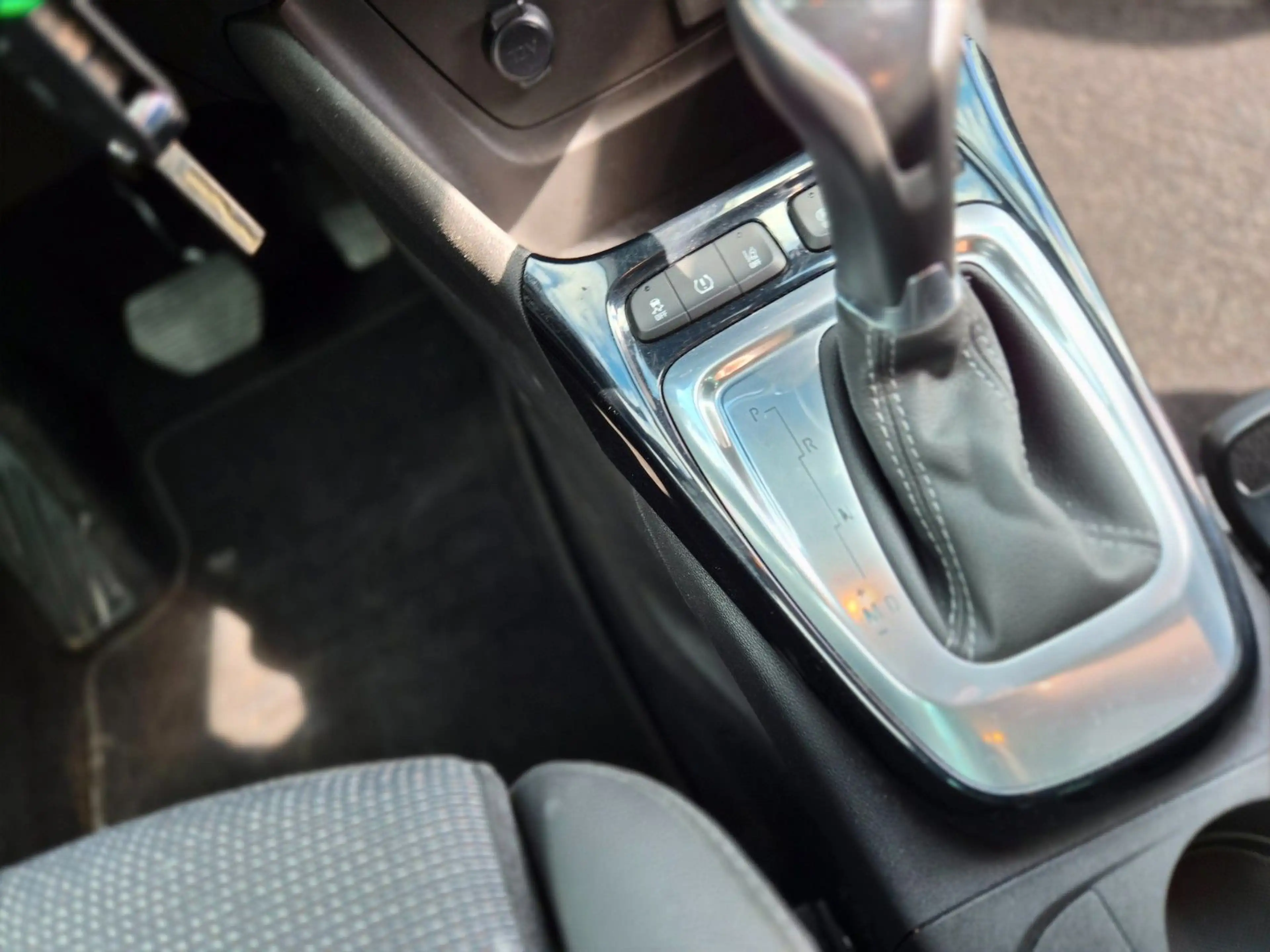 Opel Crossland X Automatik/Navi/Kamera/2.Hand/Garan — photo 23