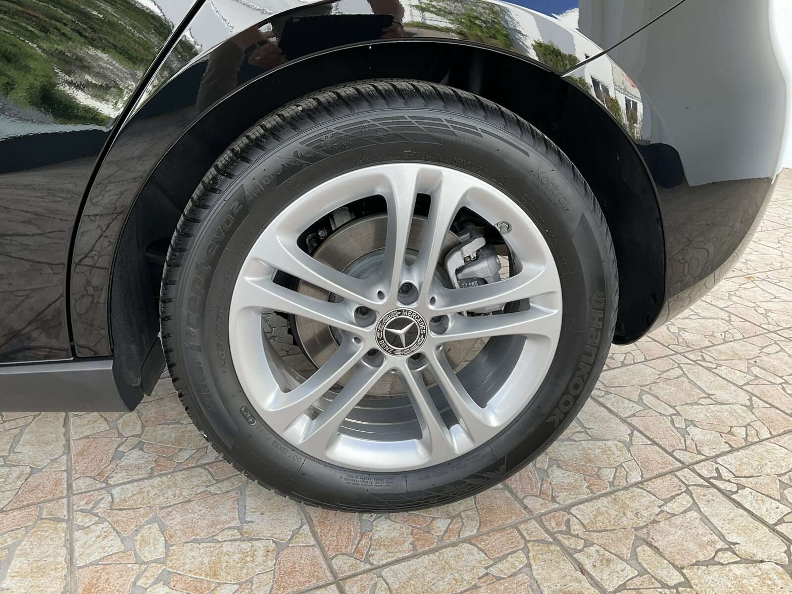 Mercedes-Benz A 220