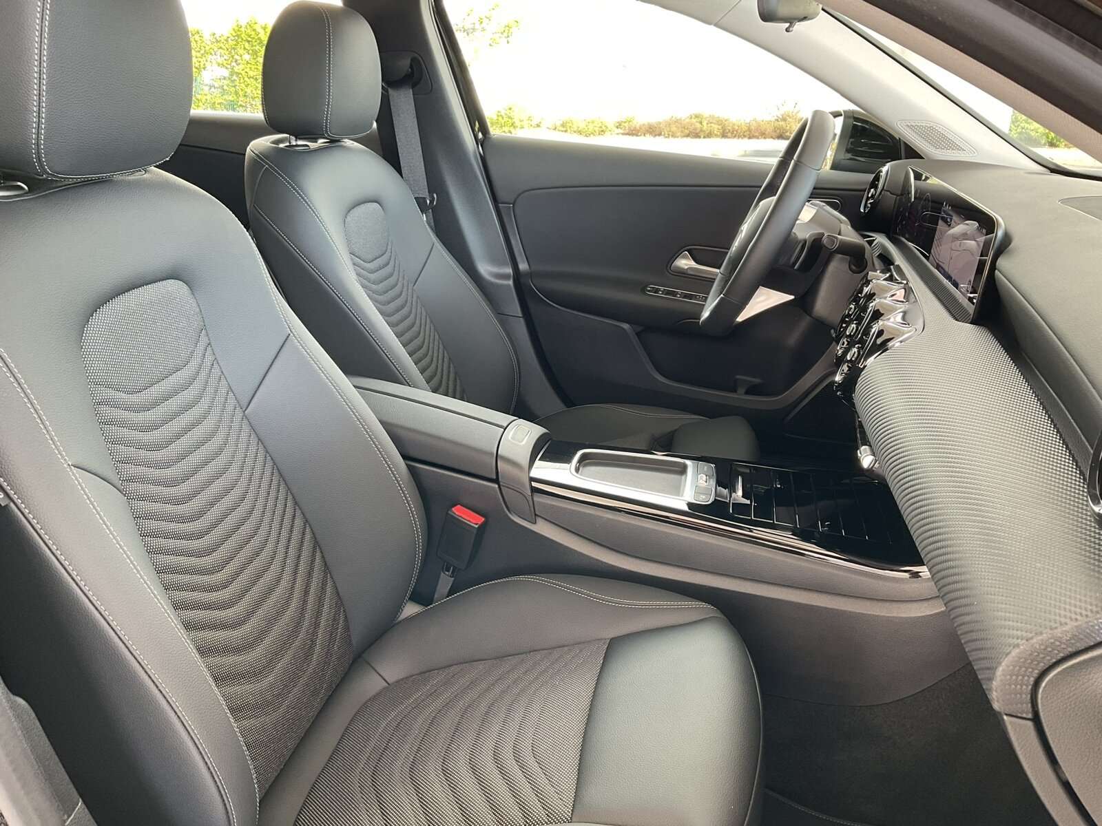 Mercedes-Benz A 220