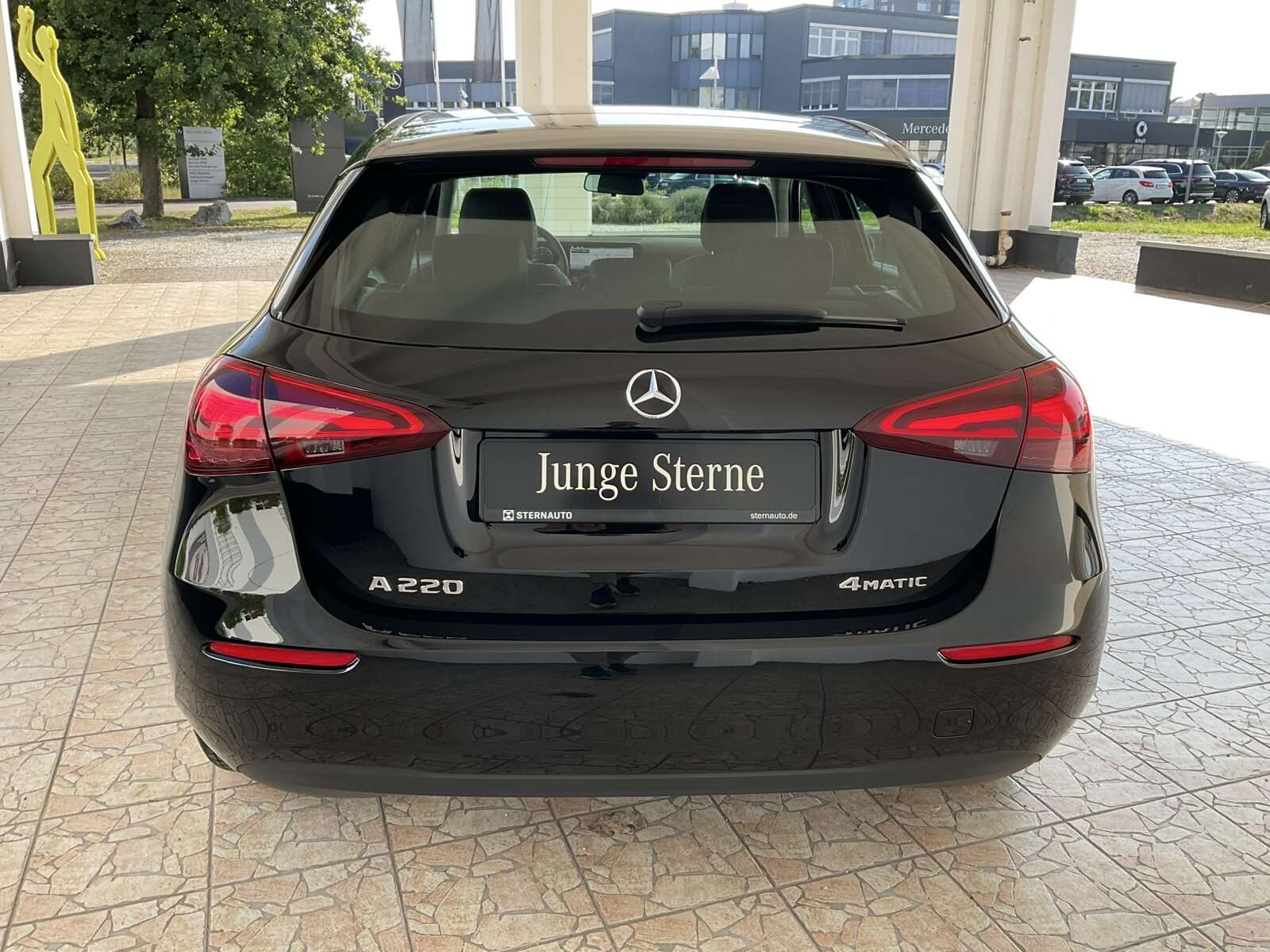 Mercedes-Benz A 220