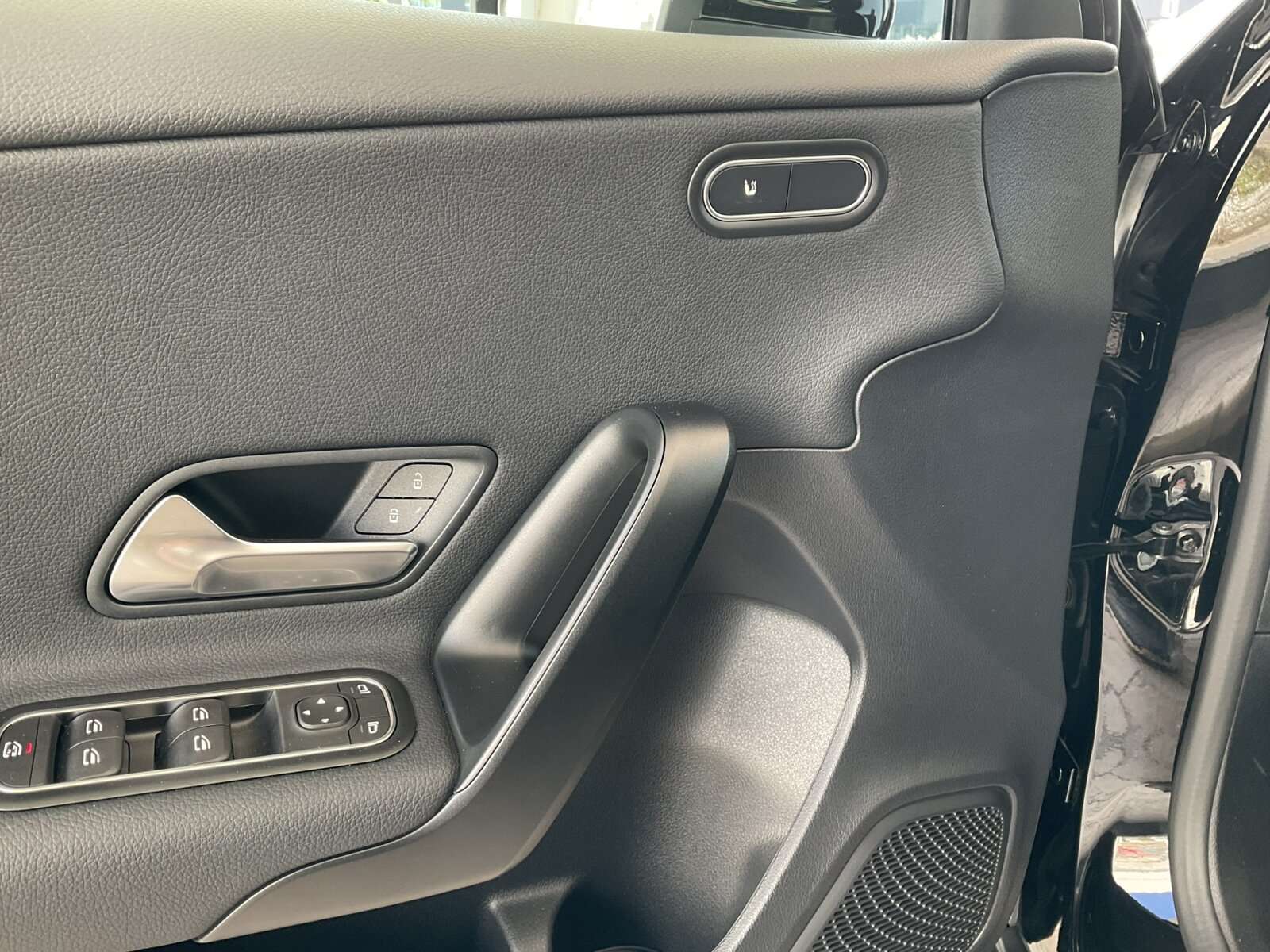 Mercedes-Benz A 220