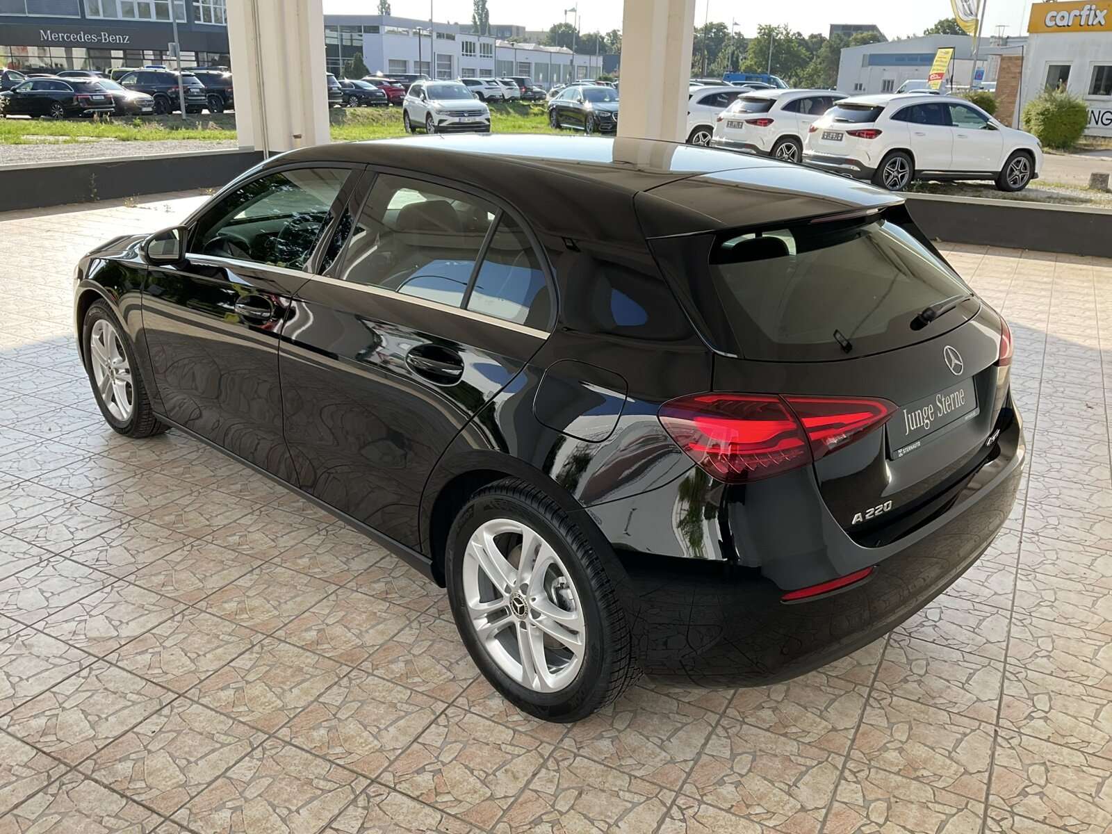 Mercedes-Benz A 220