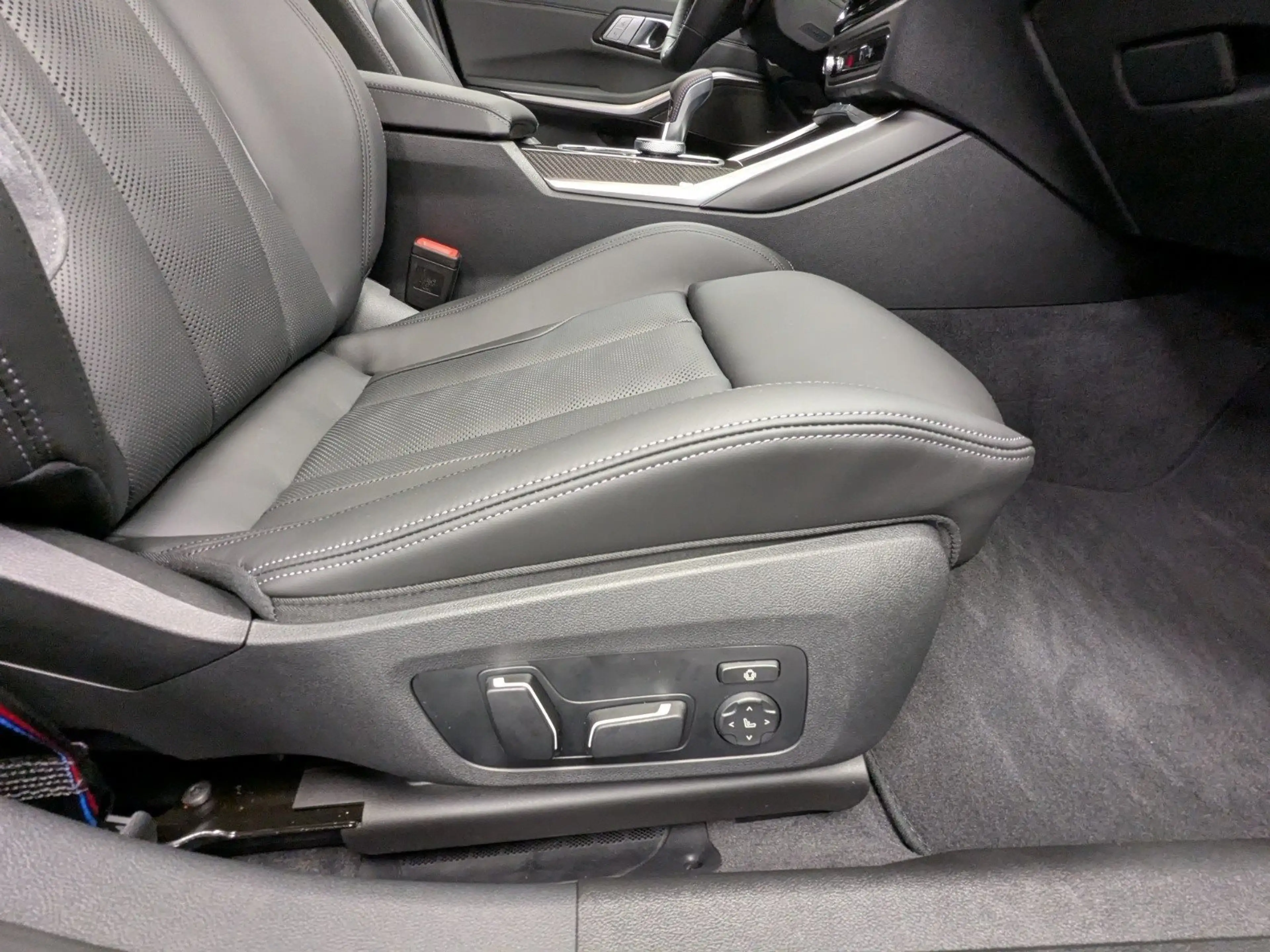 BMW M3 Competition M xDrive M Sport HUD RFK NAVI LM — photo 12