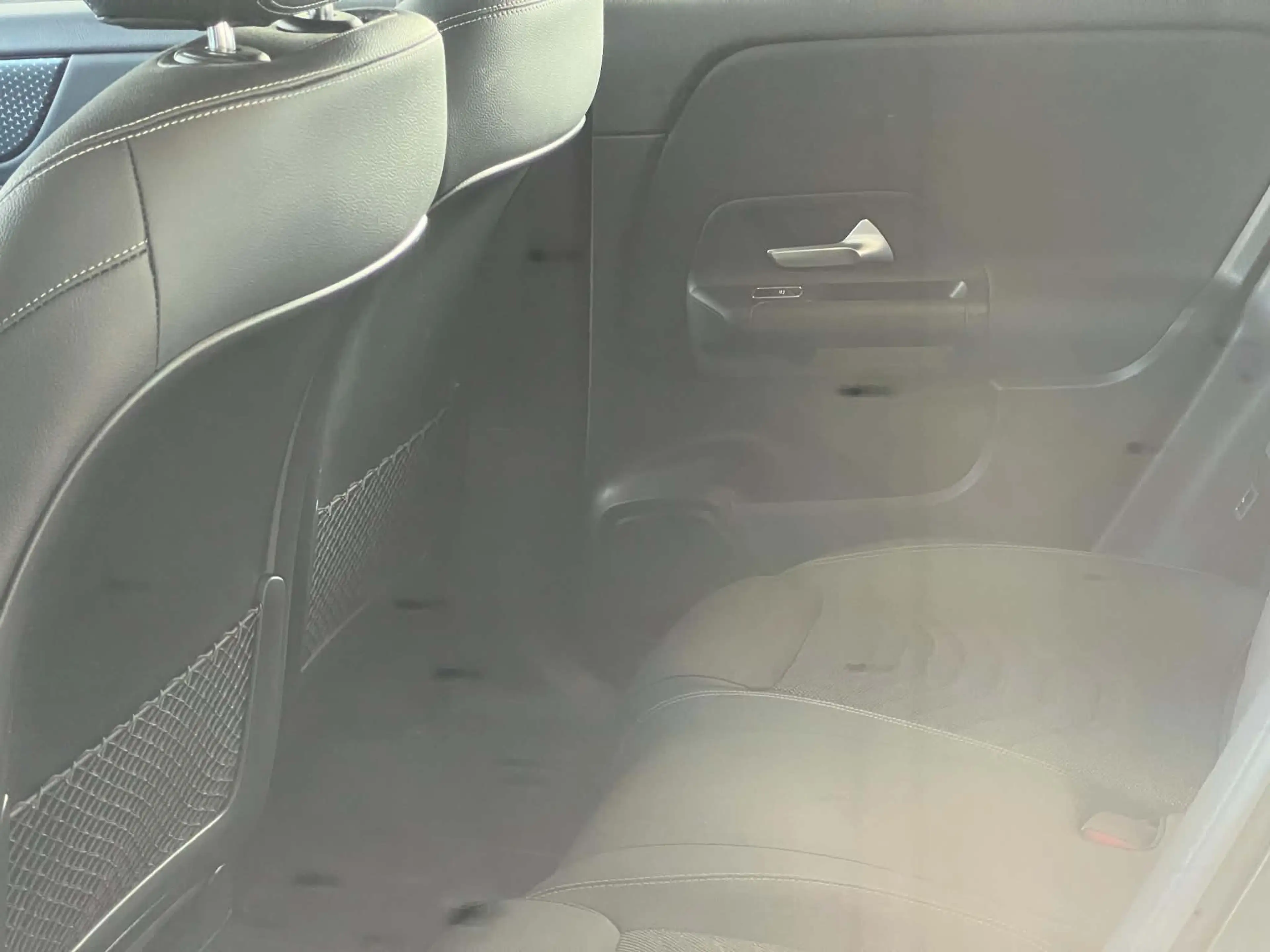 Mercedes-Benz GLA 180 2025 Automaat — photo 9
