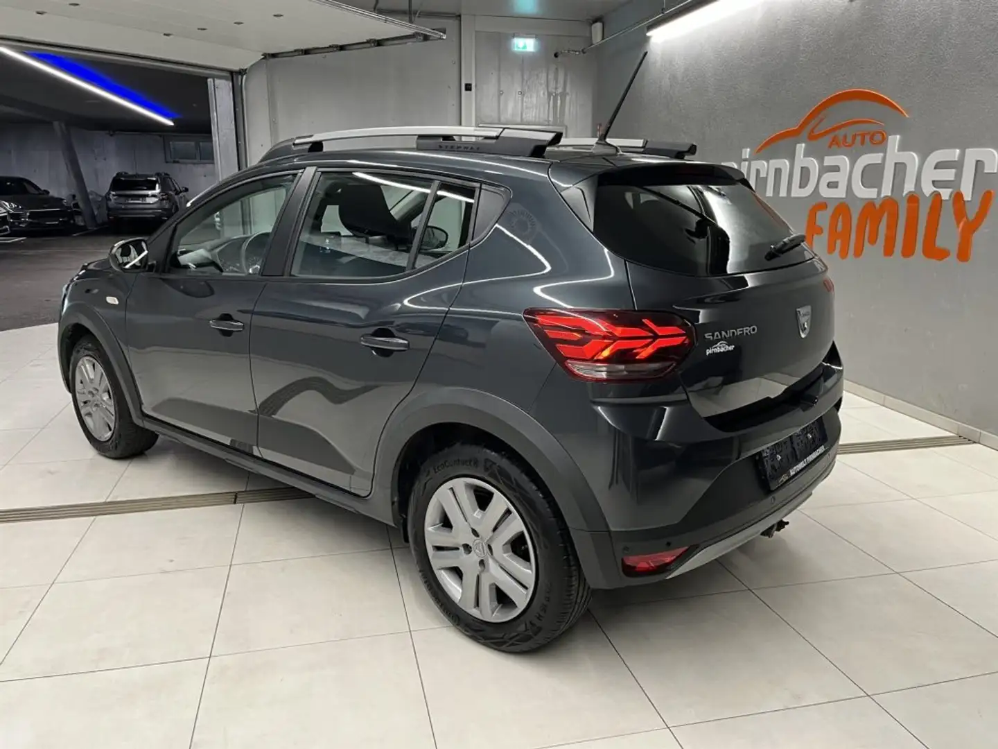 Dacia Sandero Stepway Comfort TCe 90 Gris - 1