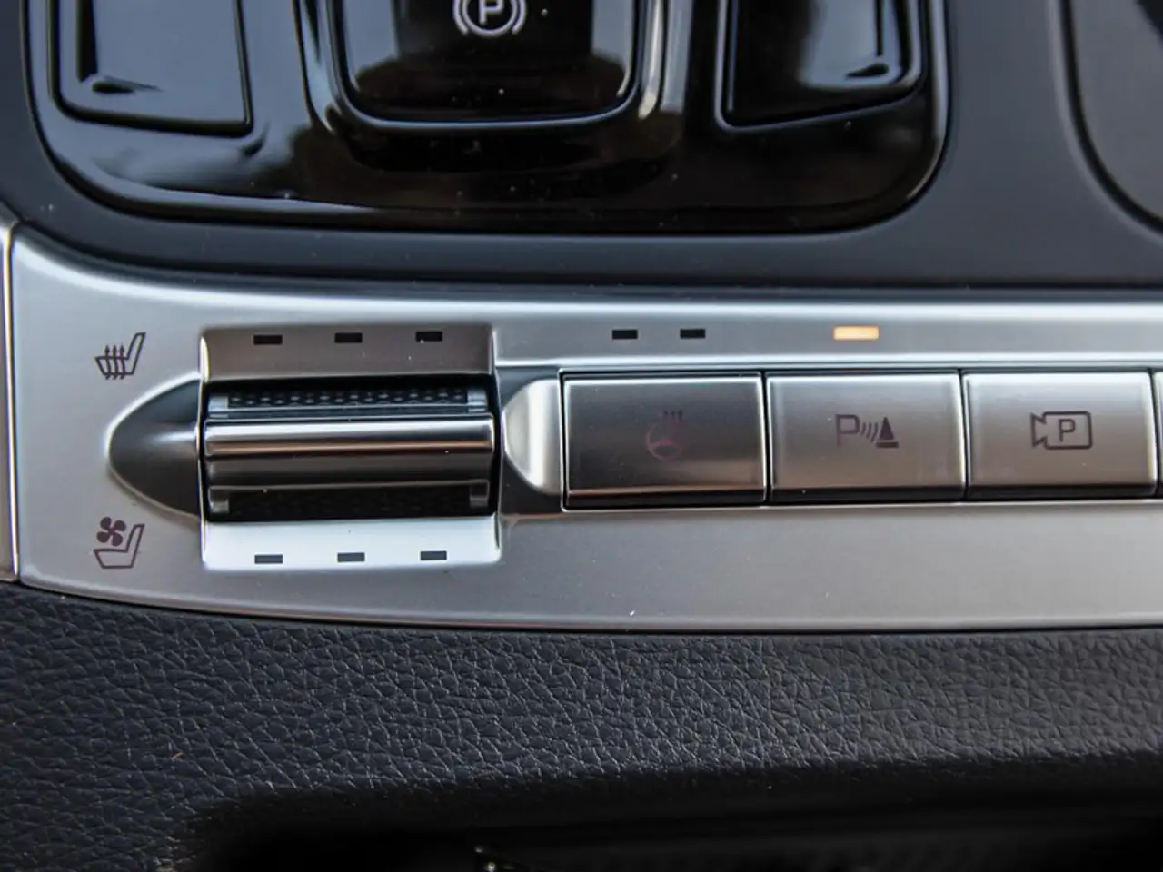 Kia Carnival снимка Kia Carnival