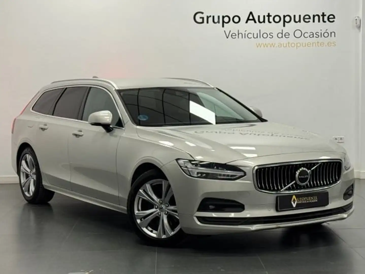 Volvo V90 MOMENTUM PRO AUTO BIRCH LIGHT Beige - 1