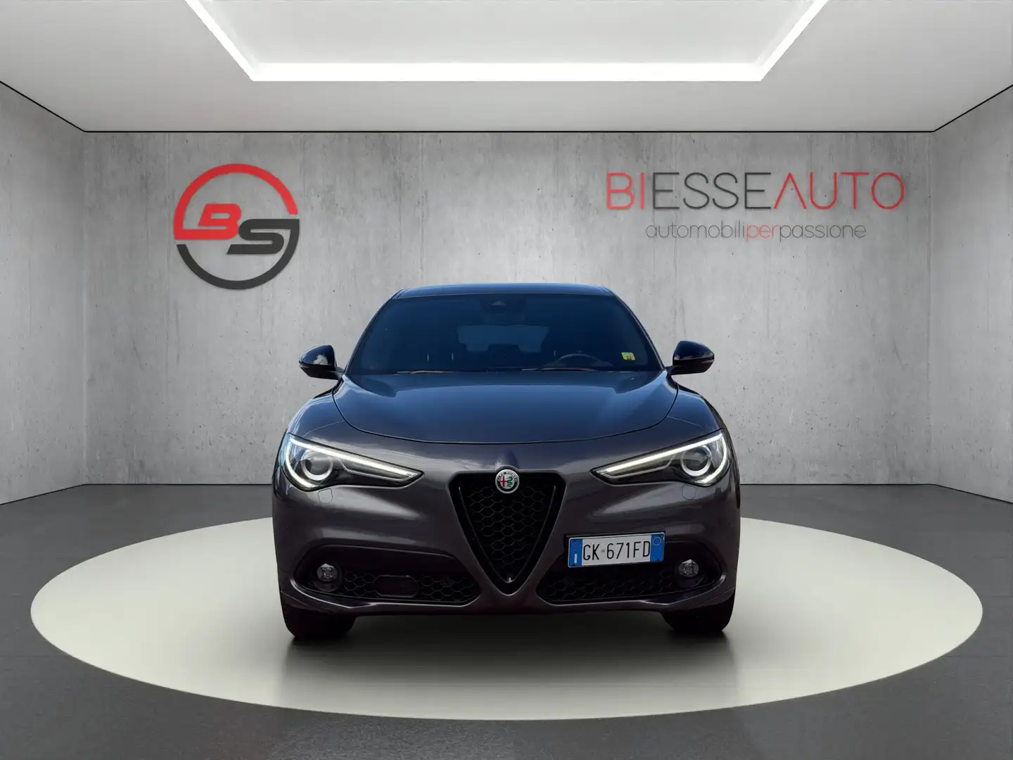 Alfa Romeo Stelvio 2.2 t Veloce Q4 210cv auto Gris - 2