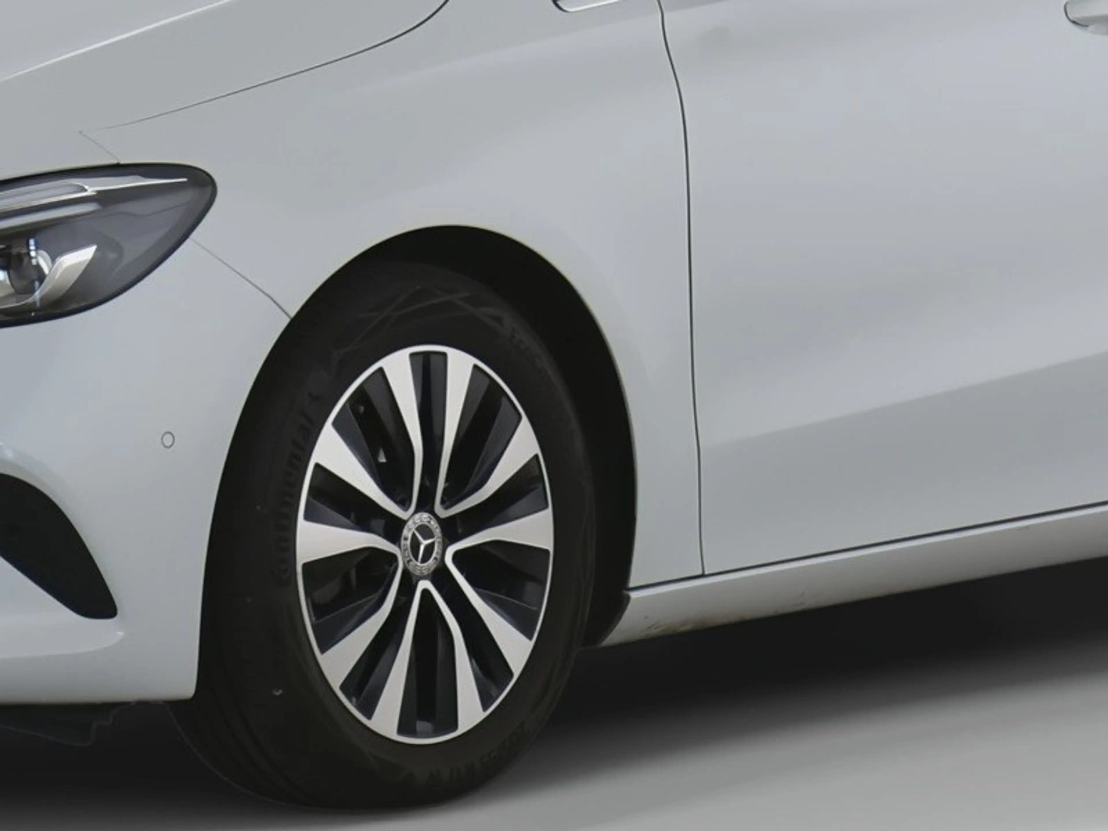 Mercedes-Benz B 220 B220d Style LED HighEndMBUX Kamera SHZ SpiegelPk — photo 4