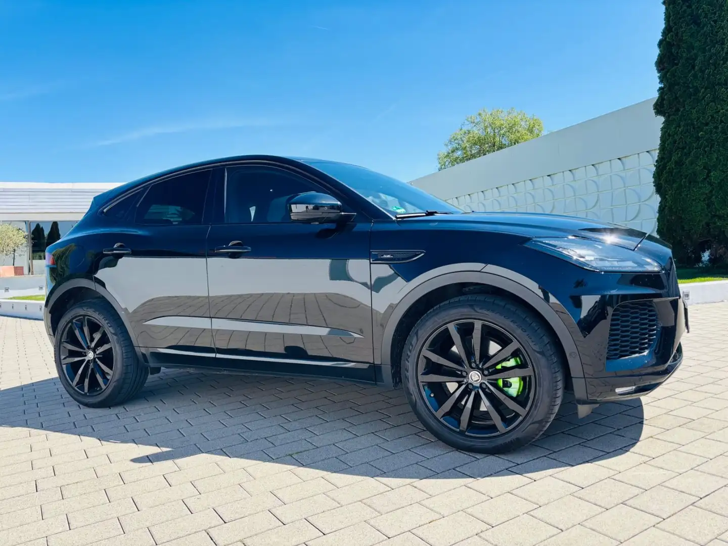 Jaguar E-Pace D240AWD* R-Dynamic SE*Garantie*Black-Pack* Schwarz - 2