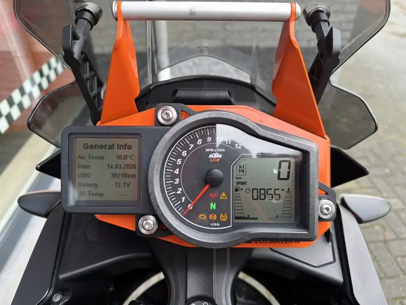 KTM 1090 Adventure - foto 8
