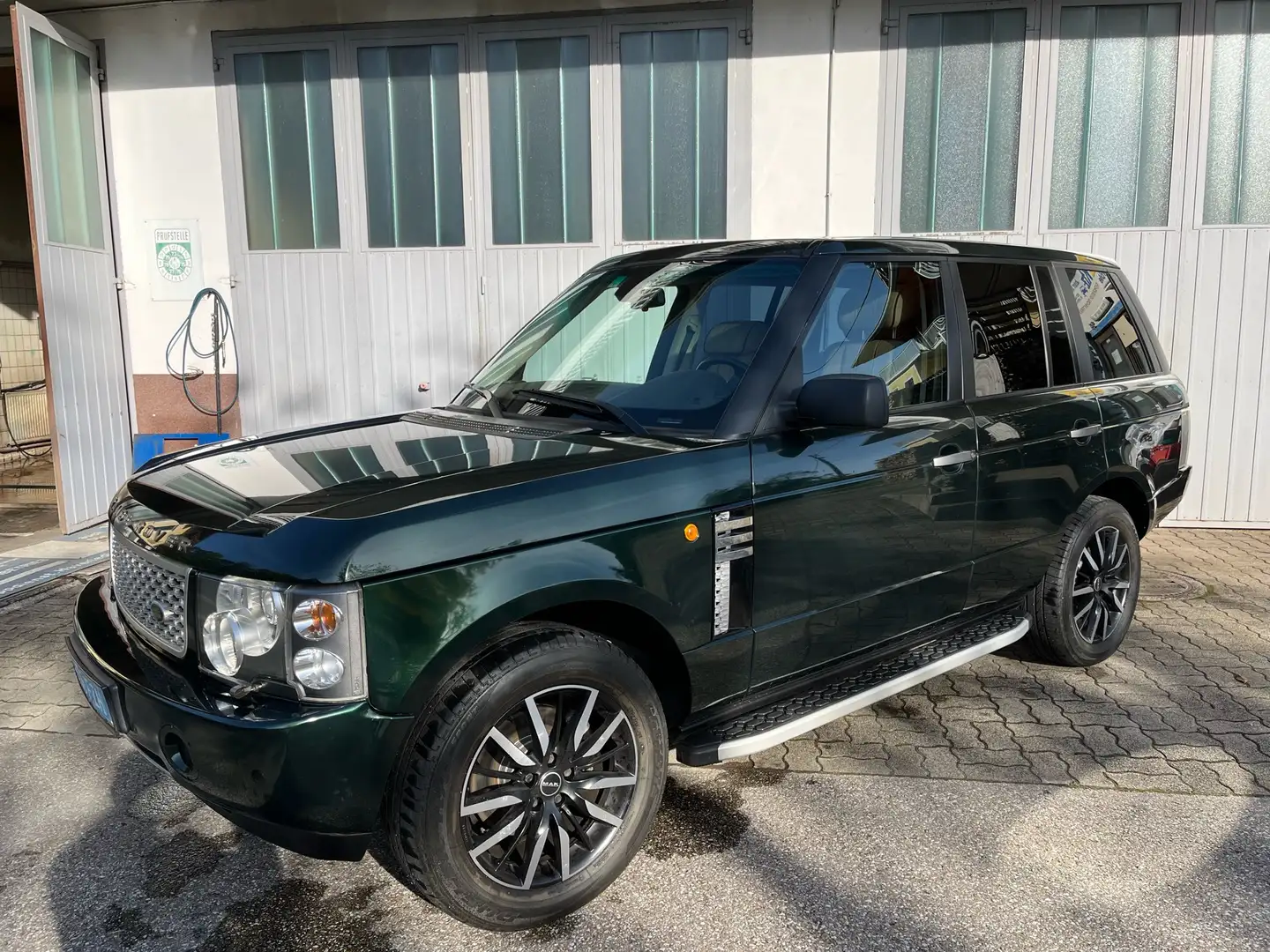 Land Rover Range Rover 4,4i V8 Vogue Grün - 1