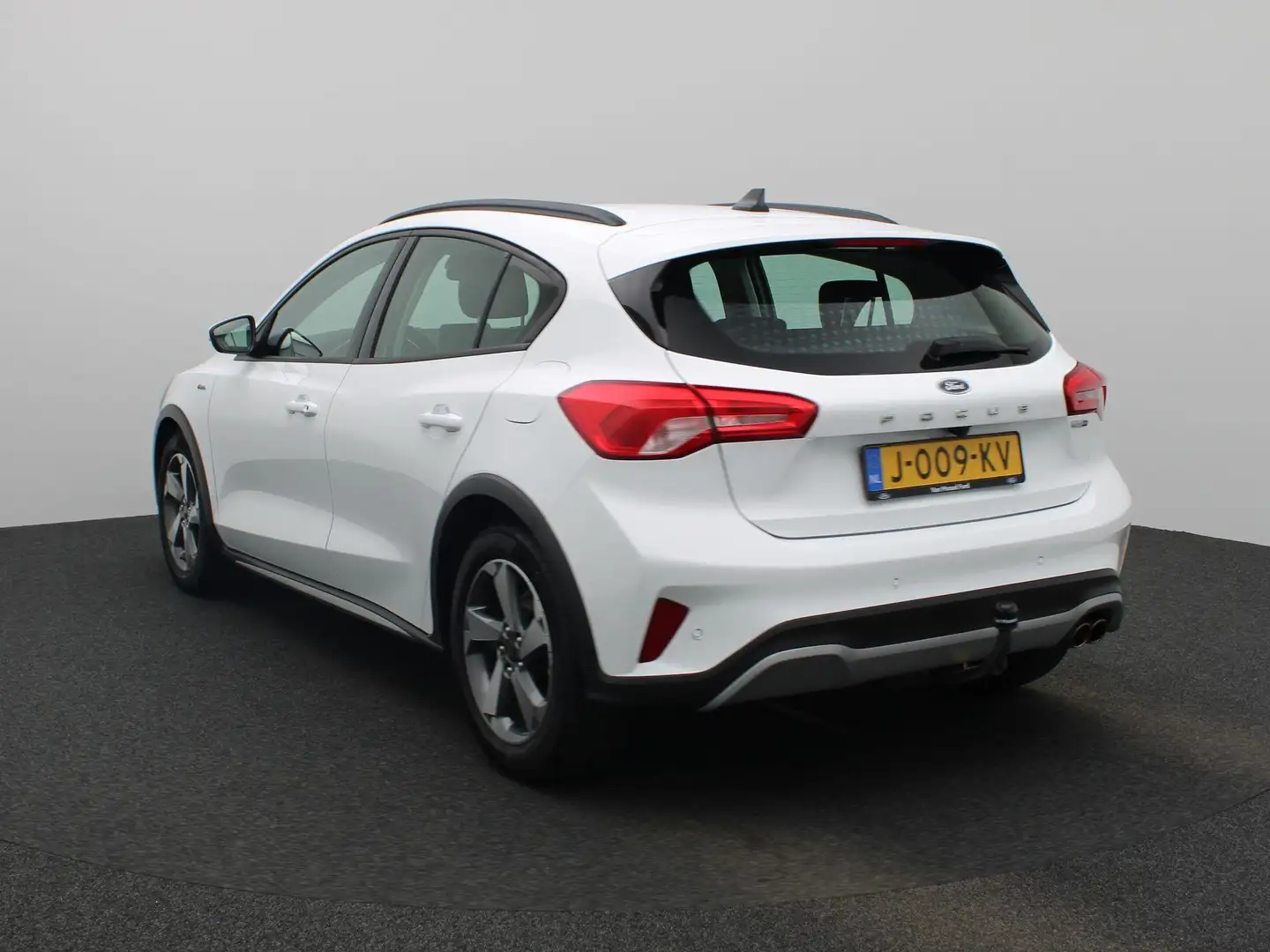 Ford Focus 1.0 EcoBoost Hybrid Active Business Winterpack | N Wit - 2