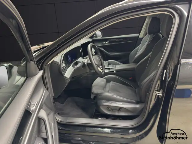 Volkswagen Passat view 16
