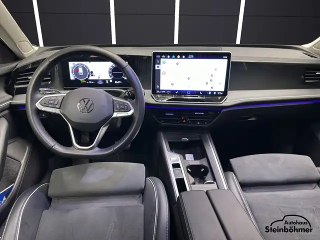 Volkswagen Passat view 20