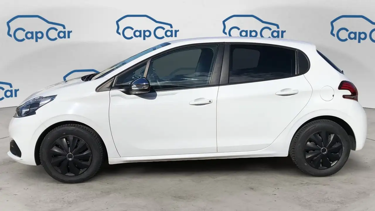 Peugeot 208 208 — photo 2