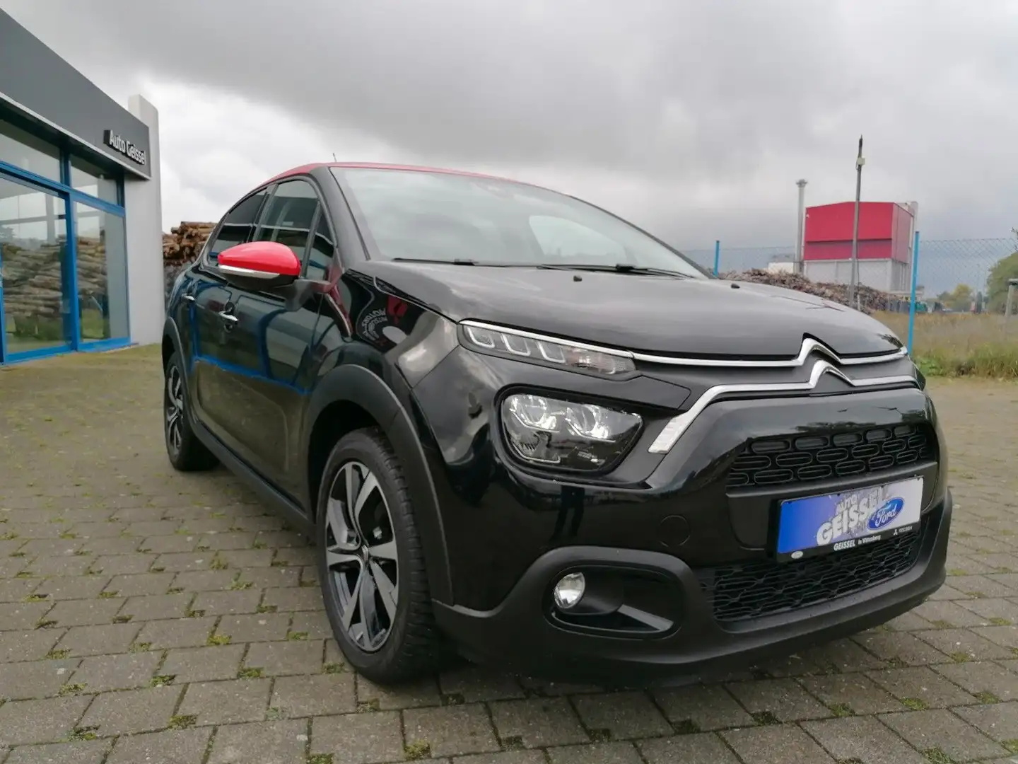 Citroen C3 Shine Pure Tech,Navi.SHZ.Keyles.Kamera.PDC Schwarz - 2