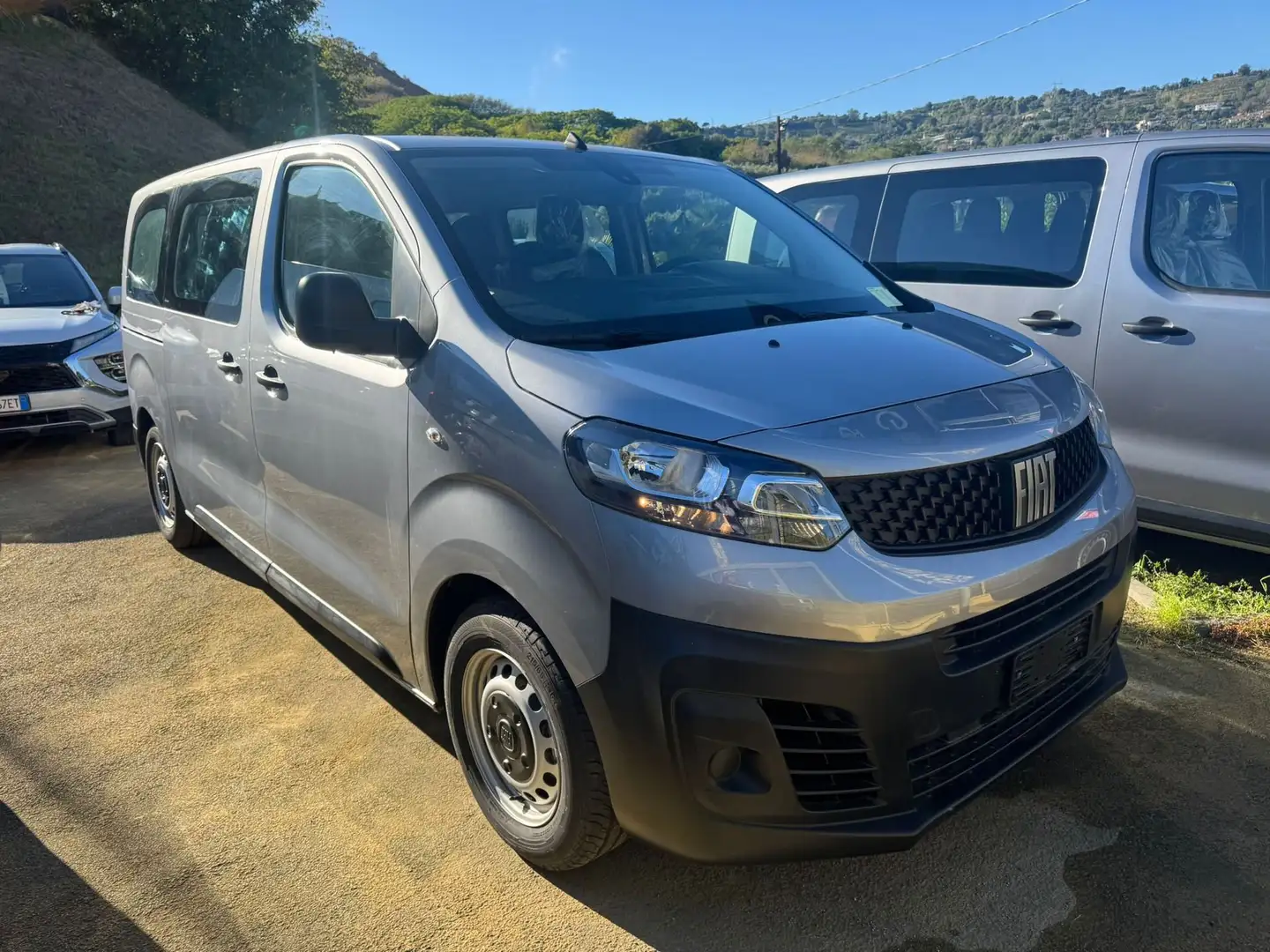 Fiat Scudo 8posti per il trasporto persone con disabilità l2 Grau - 2