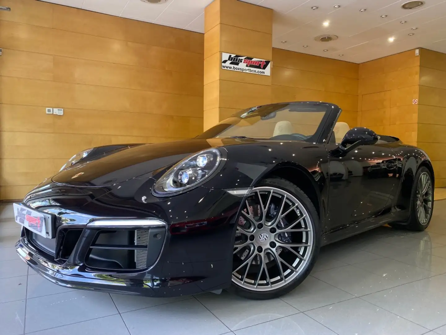 Porsche 991 Carrera Cabriolet PDK Zwart - 1