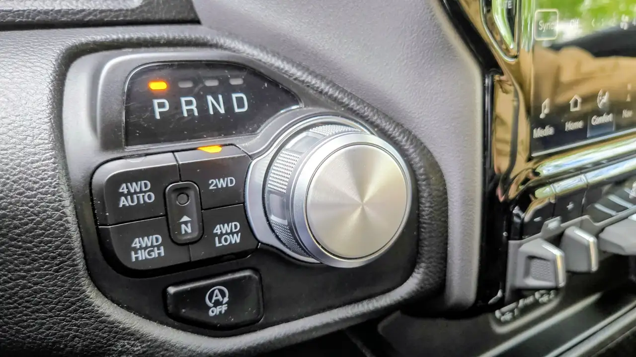 RAM 1500 снимка RAM 1500