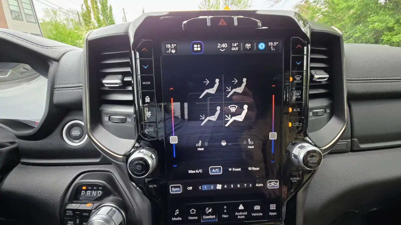 RAM 1500 снимка RAM 1500