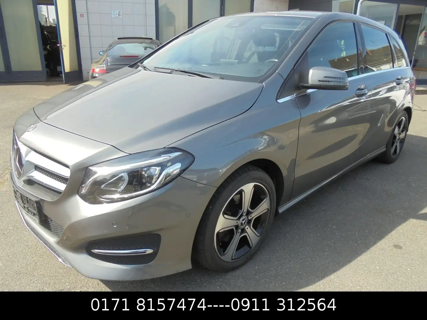 Mercedes-Benz B 220 B -Klasse B 220 d Urban Style Edition Grau - 1