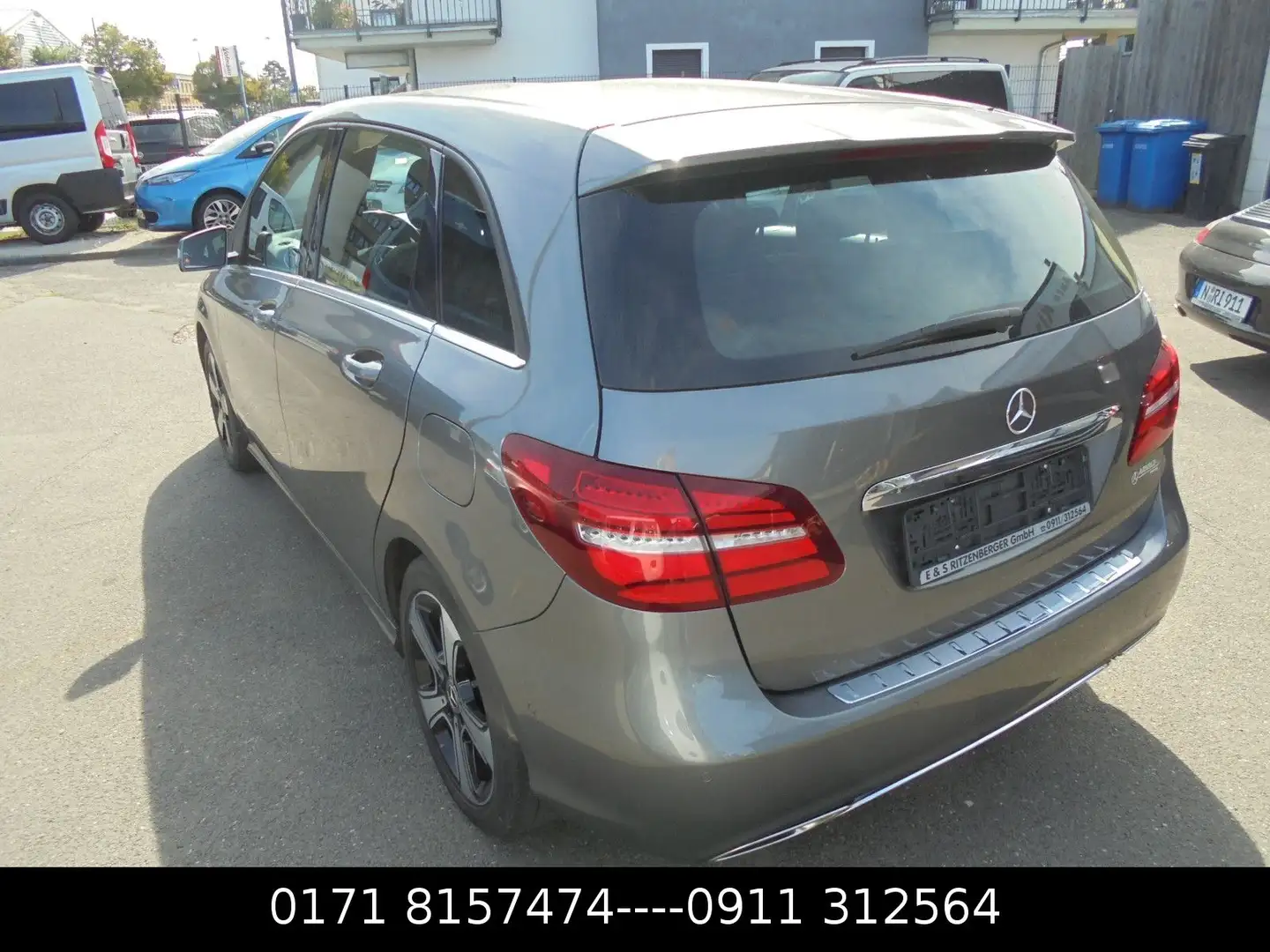 Mercedes-Benz B 220 B -Klasse B 220 d Urban Style Edition Grau - 2