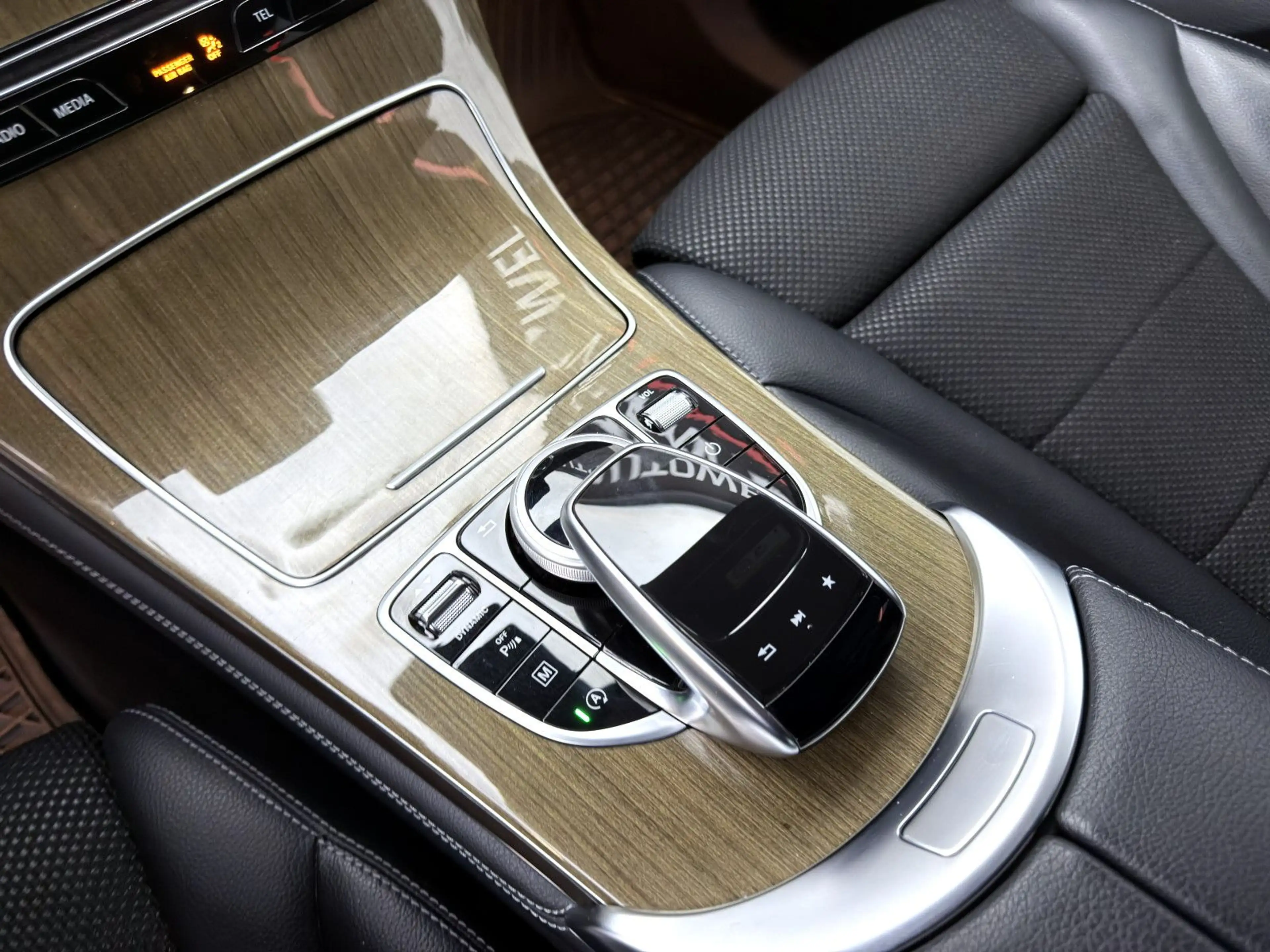 Mercedes-Benz GLC 250 4Matic *LED*SHZ*Navi*RFK* — photo 13