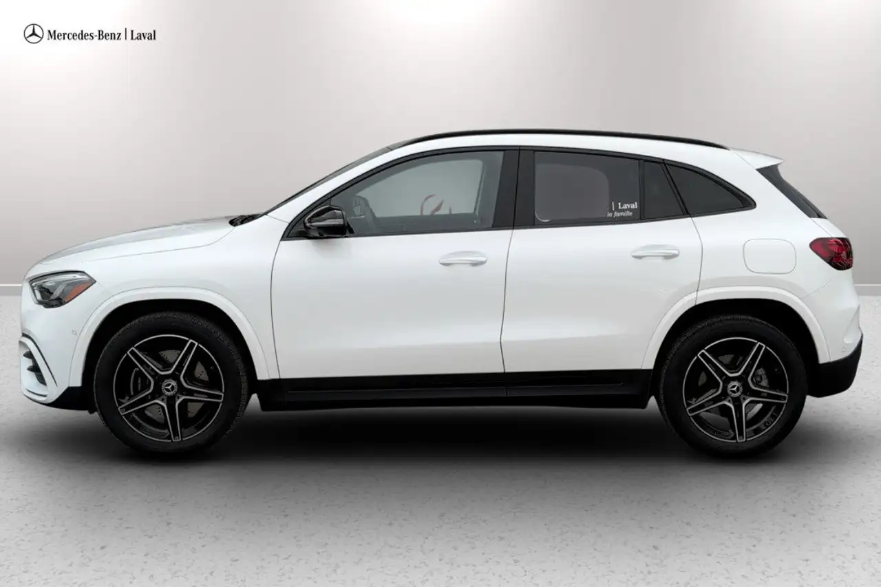 Mercedes-Benz GLA снимка Mercedes-Benz GLA