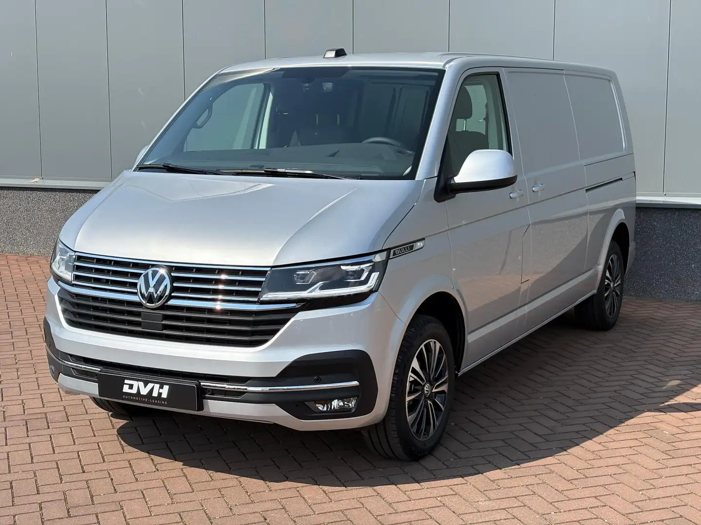 Volkswagen T6.1 Transporter 2.0 TDI L2H1 28 Bulli Zilver - 2