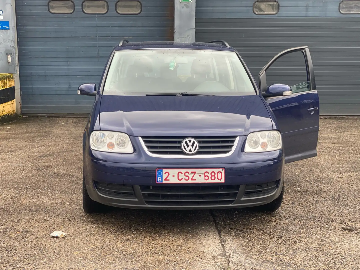 Volkswagen Touran 1.6 FSI Trendline Bleu - 2